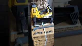 Dewalt DCN890電動鋼構釘槍打水管釘