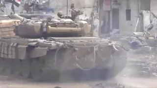 War in Syria!  Tank battle in the city! Танковый бой в Сирии!