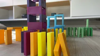 Small domino track that contains 91 dominoes!