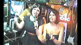 Sylvia & Co singen My humps im Karaoke Fun Pub Stuttgart http://www.funpub.de