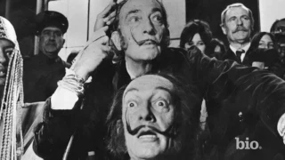 Salvador Dalí mini Bio (1904–1989)