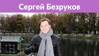 Сергей Безруков забрал жену и новорожденного сына из роддома