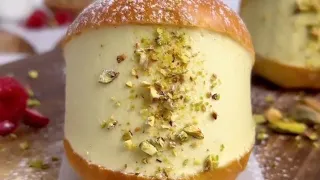 Maritozzi || Pistachio Maritozzi || italian sweet buns || Maritozzo || soft sweets buns recipe