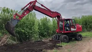 Тест-драйв Колісного екскаватора JCB JS 200W