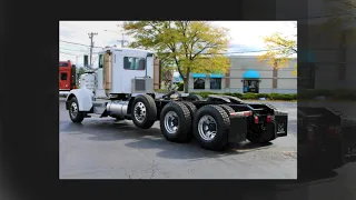 2005 Kenworth W900B Tri-Axle Day Cab-Cummins ISX