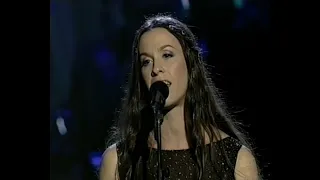 Alanis Morissette - Uninvited (Live @ The Grammy Awards 99) (Full HD / VHS Upscale)