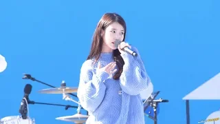 180930 아이유 IU '좋은 날 Good Day' 4K 60P 직캠 @홀가분 마켓 by DaftTaengk