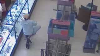 Robber rides ebike out of Houston Academy store