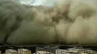 300 Foot High Wall of Dust Swallows a City In China