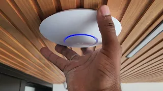 Como remover antena Unifi do teto - sem ferramentas