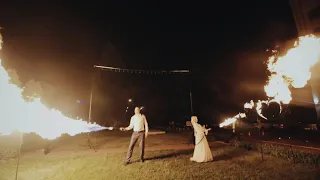 Большое огненное сердце, огнепад (пиродождь), инсталляция на свадьбу