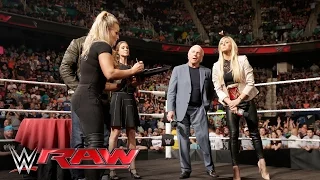 Natalya und Charlotte – Vertragsunterzeichnung WWE Women’s Championtitel Match: Raw, 16. Mai 2016