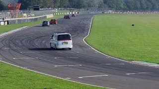 Nissan Elgrand's on the track at Castle Combe JDM. 09/10/2021.