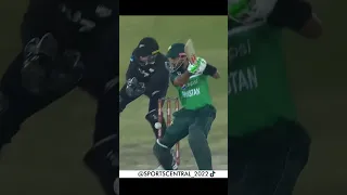 Close to Stumps! #Pakistan vs #NewZealand #TayyariKiwiHai #Shorts #PCB #SportsCentral MZ2L