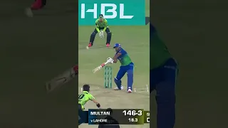 Kieron Pollard vs Shaheen Afridi #HBLPSL8 #SabSitarayHumaray #LQvMS #Shorts #SportsCentral MI2A