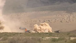 A 10 Thunderbolt firing 30 mm GAU 8 Gatling gun.