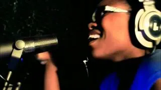 @mrs_indiana_317 singing Frank Oceans "thinking about you" LIVE!