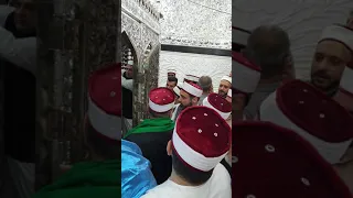 Shaykh Hashim Al Gaylani opening the jaali mubarak of Ghous e Azam April 2019