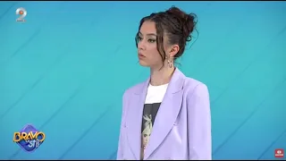 Bravo, ai stil! - Andreea a venit cu cizmele dezlipite! Raluca: "Nu suntem chiar tampiti...!"