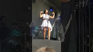 Anggun-la neige au sahara live à fresnes le 22/06/2016