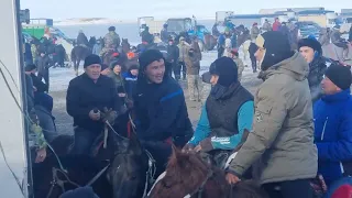 Асланбек палуан Бақторы атты сәйгілік Сәрсен көкеміздің баптауындағы