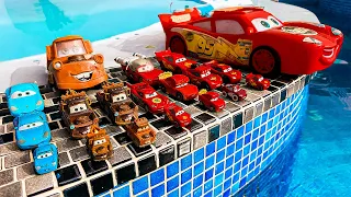 Looking for Disney Pixar Cars On the Rocky Road : Lightning McQueen, Mater, Dinoco McQueen, Mack