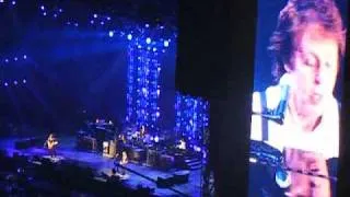 Paul McCartney performs "Hey Jude" at Citi Field on 7/21/2009