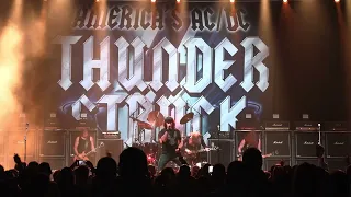 Thunderstruck: America's AC/DC Tribute - Shoot To Thrill (Live from Oshkosh Arena)