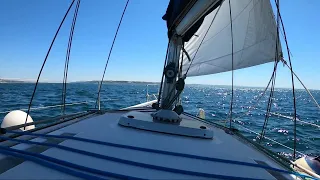 SlowTV - Jeanneau 31 - Undocking, sailing gently, docking.