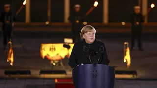 "Dankbarkeit und Demut": Angela Merkel und der große Zapfenstreich zum Abschied