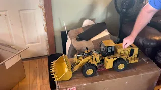 UNBOXING Kabolite K988 (CAT 988K) 1/14 scale RC hydraulic front end loader