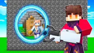 Cheating with PORTAL GUN in a Minecraft Build Battle!