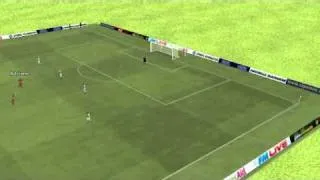 Football Manager 2011 : Half-way line chip!