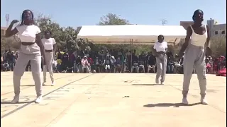 Prestation club danse du lycée LPA à la journée d’ouverture du GS