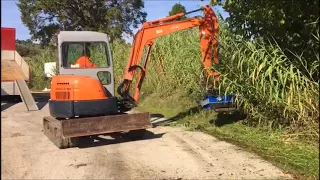 Robustrack LS3 800 with hammer blades