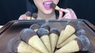 ASMR CHOCOLATE ICE CREAM CONES (Crunchy Eating Sounds) | Real Sound No Talking | ASMR Phan