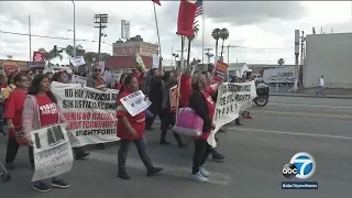 'Fight for $15': Fast-food workers rally for wage increase | ABC7