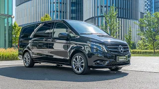 Mercedes-Benz Vito Tourer 4MATIC | Autopůjčovna Praha s.r.o.