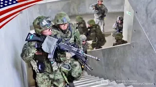 US Soldiers Teach Urban Warfare Tactics To Japanese Soldiers