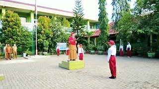 UPACARA BENDERA HARI SENIN 25 JULI 2022 PEMBINA UPACARA IBU WINARSIH, S.Pd.SD