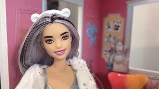 Cutie Reveal Polar Bear Barbie Unboxing and Review! (Winter Snowflake Series, Color Change Doll)