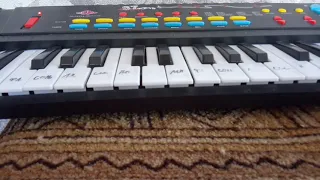 Как играть на пианино В ТРАВЕ СИДЕЛ КУЗНЕЧИК?!