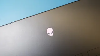 KOSMICZNY I DROGI LAPTOP 🤑 ALIENWARE M17 R2