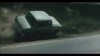 Капкан для шакалов (1985) - car chase scene #2