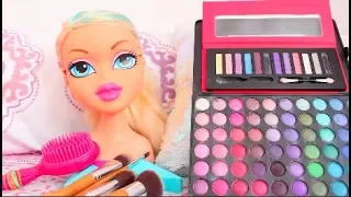 BRATZ COLOR CHANGING HAIR, MAKEOVER AND MAKEUP, NEW LOOK - BRATZ NUEVO LOOK PEINADO Y MAQUILLAJE