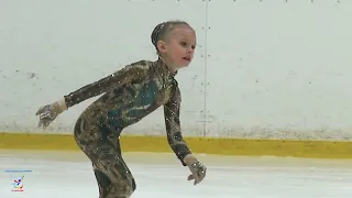 Elizaveta Ignatova,  figure skating competitions and show. 7 years old