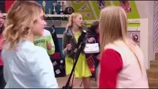 Violetta: Momento Musical: Matilda y los chicos cantan "Supercreativa"