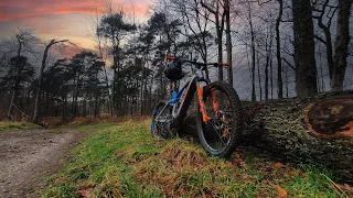 Cube Stereo Hybrid 160 HPC Actionteam / Specialized Kenevo auf dem Weg nach Essen - Kettwig