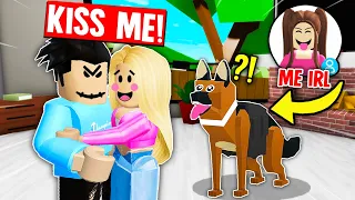 pretending to be a pet in ROBLOX BROOKHAVEN RP!