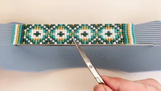 Quick Tip: How to Easily Reposition Warp Threads on a Bead Loom